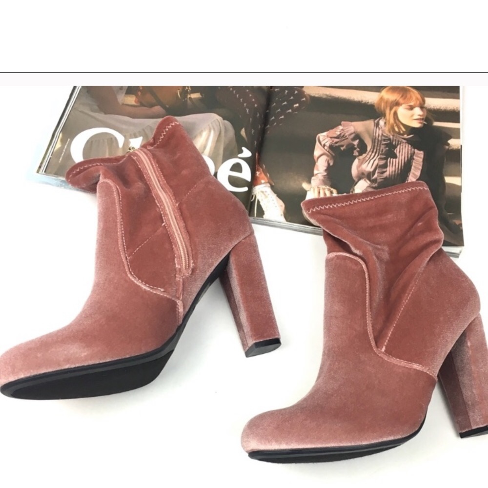 NWOB Steve Madden Rose Bootie